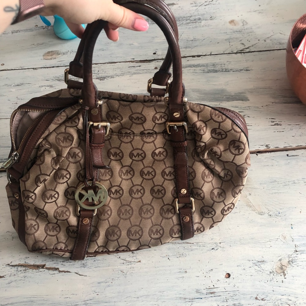 Michael kors purse